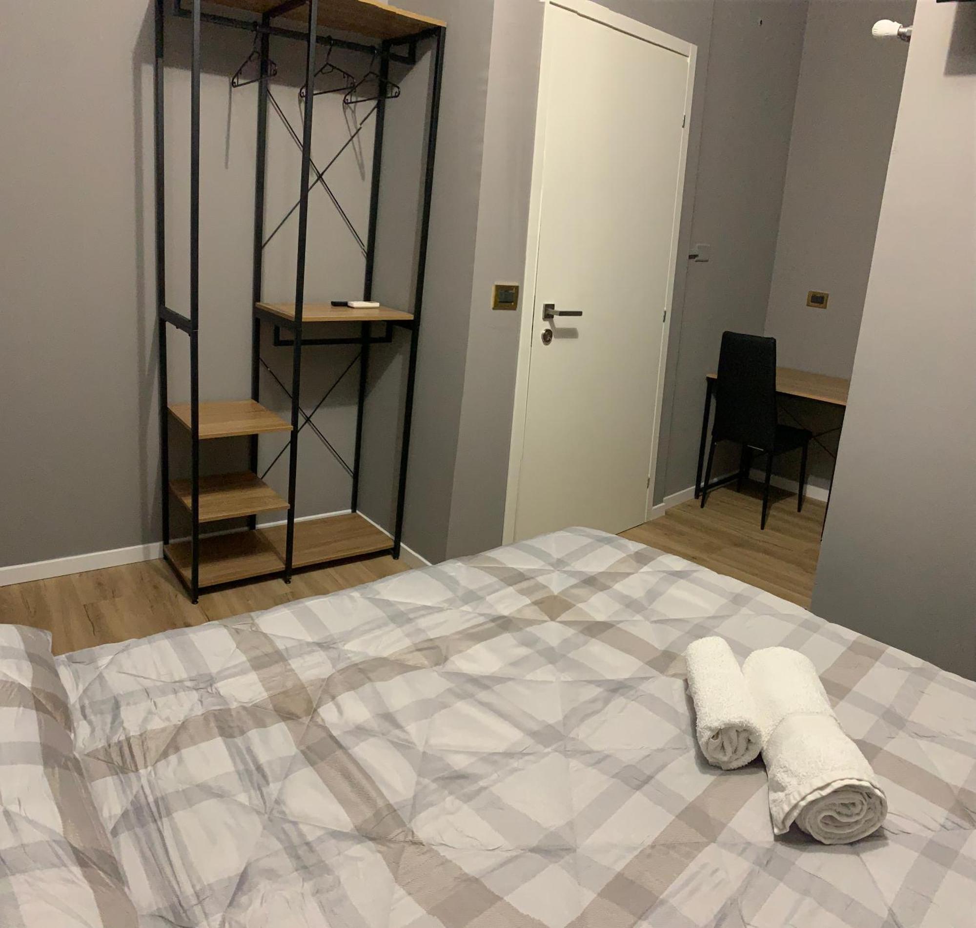 Riva Reno 4 Rooms Bologna Bagian luar foto